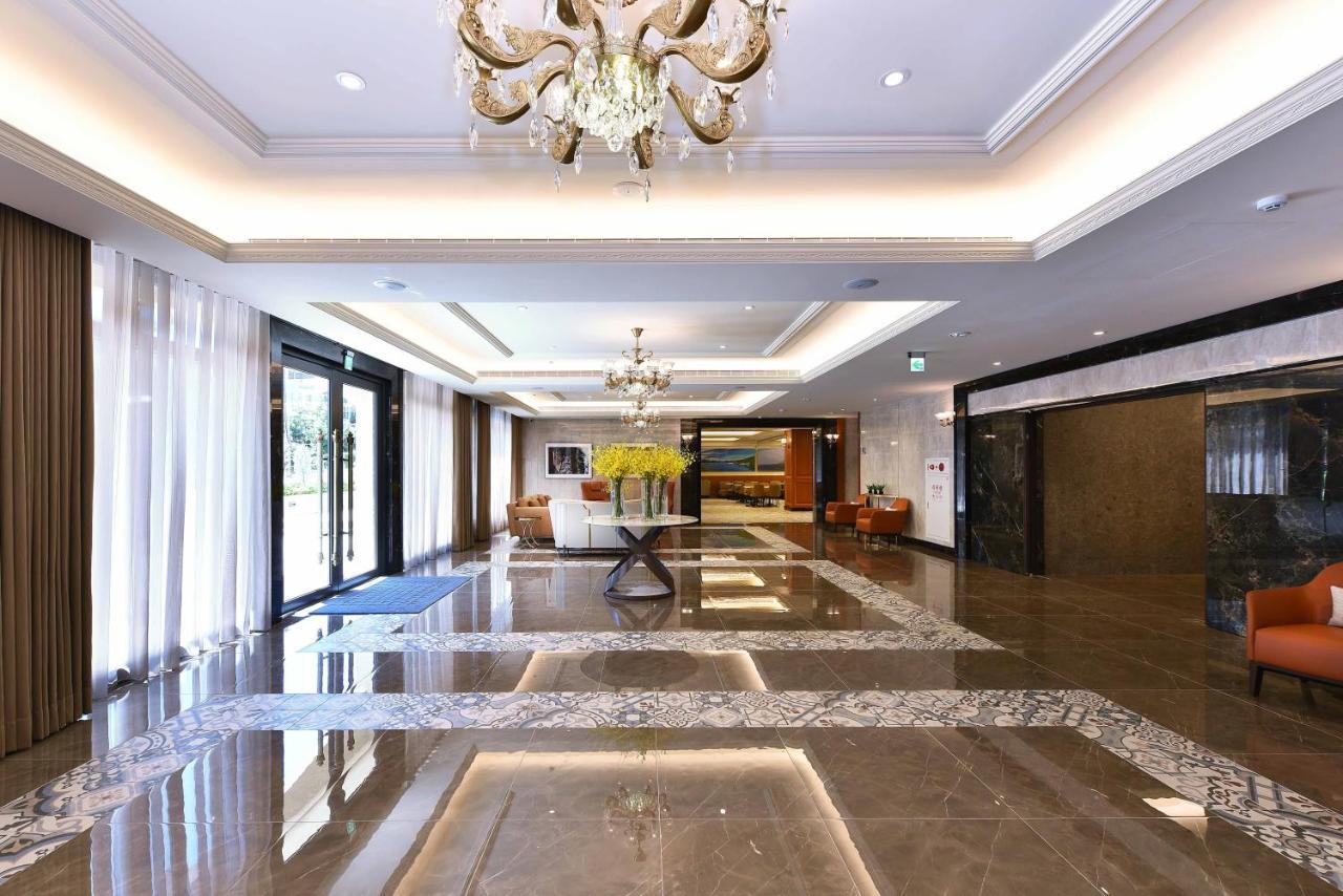Fullon Poshtel - Shuili Hotell Exteriör bild